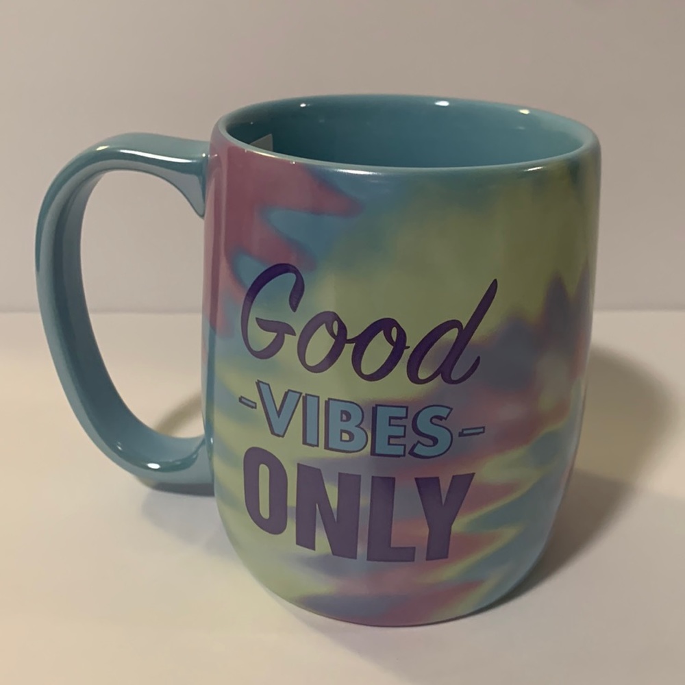 Disney Store Zootopia Yax 'Good Vibes Only' Tie Dye Small 11 oz. Mug ~ NEW